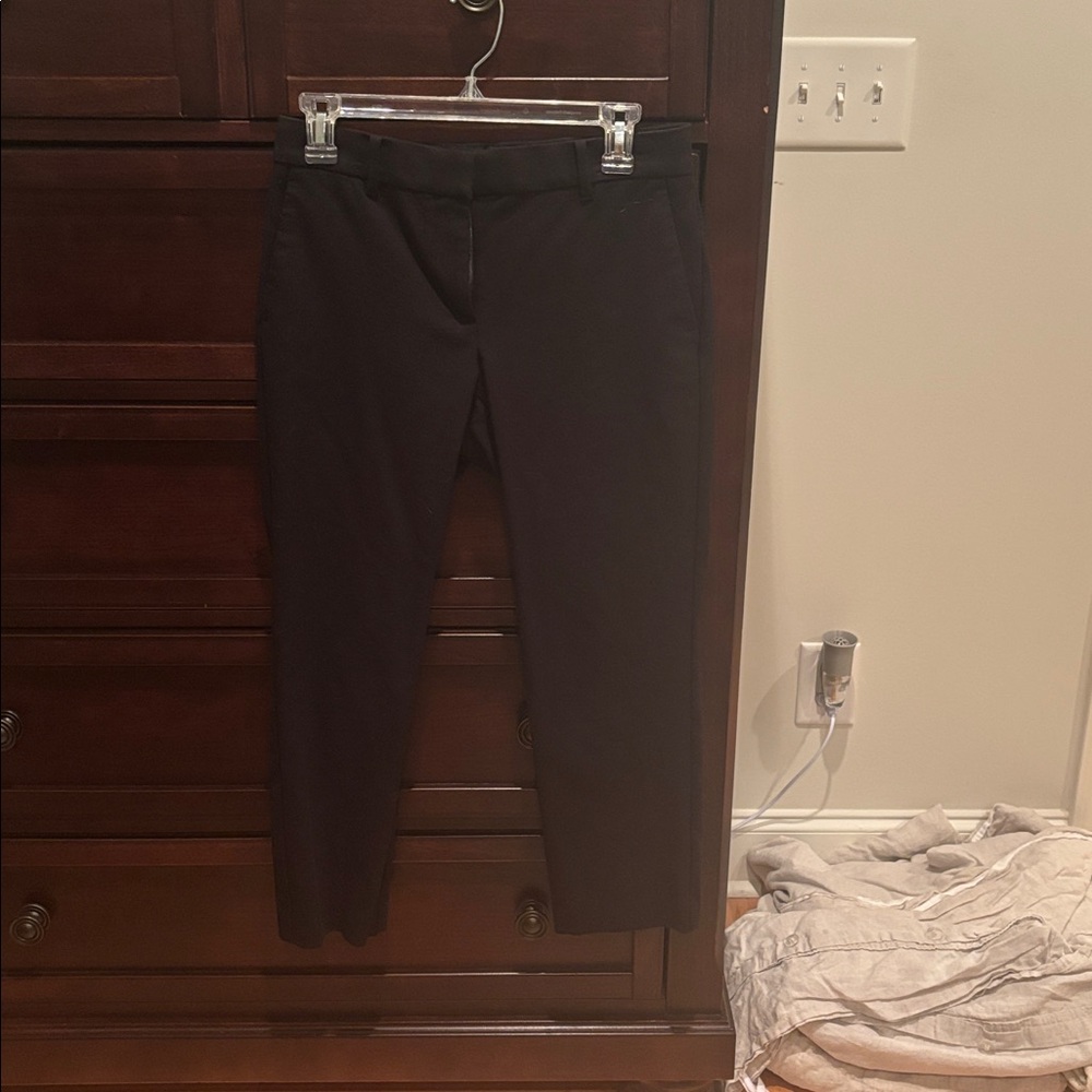 Ann Taylor 2P ankle curvy trousers. Sleek Black Dress Pants